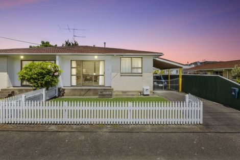 Photo of property in 50f2- Kowhai Avenue, Ebdentown, Upper Hutt, 5018