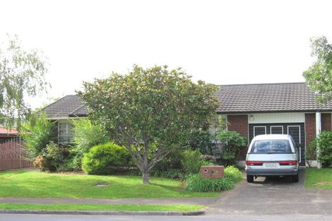 Photo of property in 2/80 Sunderlands Road, Bucklands Beach, Auckland, 2012