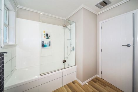 Photo of property in 2 Maire Street, Hawera, 4610