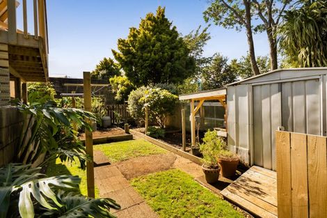 Photo of property in 17d Manu Crescent, Upper Vogeltown, New Plymouth, 4310