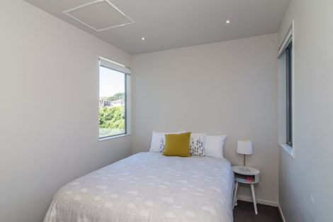 Photo of property in 46u2 Bracken Road, Paparangi, Wellington, 6037
