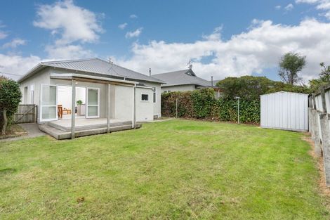 Photo of property in 6 West Avenue, Saint Clair, Dunedin, 9012