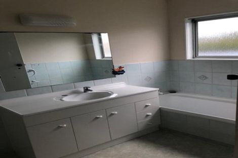 Photo of property in 3 Moera Place, Stanmore Bay, Whangaparaoa, 0932