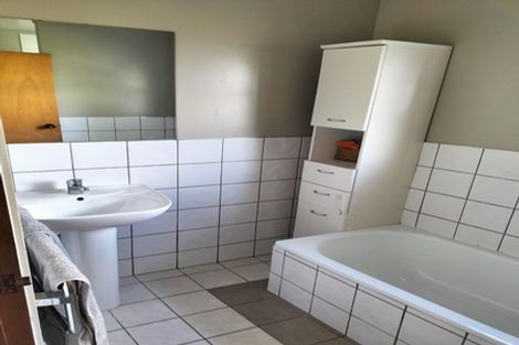 Photo of property in 2 Edge Street, Onerahi, Whangarei, 0110