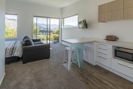 Photo of property in 80 Forest Heights, Wanaka, 9305