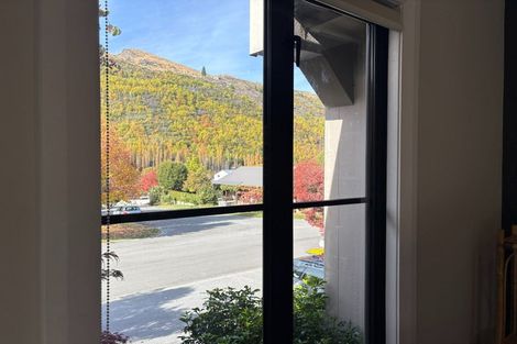 Photo of property in 82 Devon Street, Arrowtown, 9302