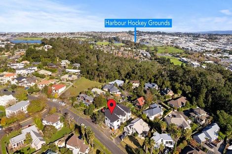 Photo of property in 13 Bushlands Park Drive, Albany, Auckland, 0632