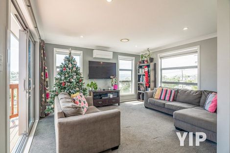 Photo of property in 110 Glanmire Road, Newlands, Wellington, 6037