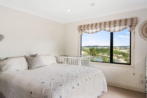 Photo of property in 36 Beauvoir Avenue, Matakatia, Whangaparaoa, 0930