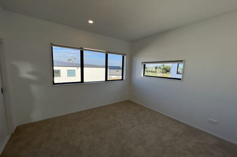 Photo of property in 8 Ocean Breeze Avenue, Hobsonville, Auckland, 0616