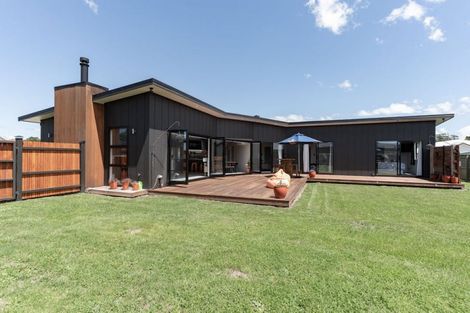 Photo of property in 15d Madison Street, Carterton, 5713