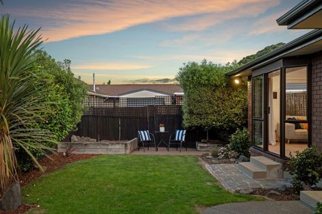 Photo of property in 1/139 Sawyers Arms Road, Northcote, Christchurch, 8052