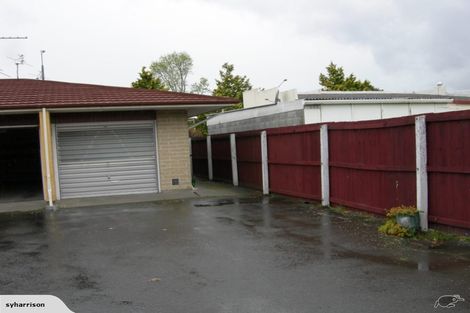 Photo of property in 77 Memorial Avenue, Ilam, Christchurch, 8053