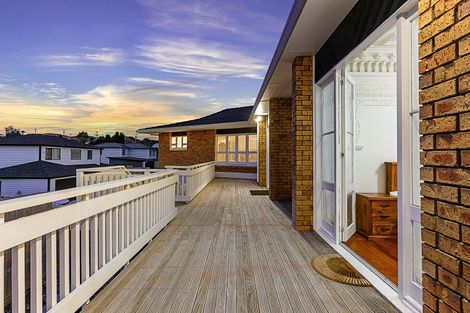 Photo of property in 6 Mahinga Place, Massey, Auckland, 0614