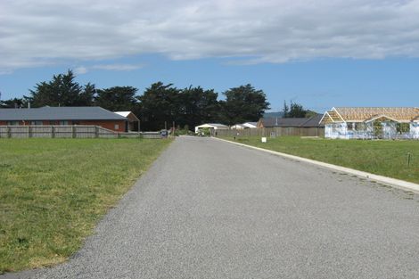 Photo of property in 8 Haydon Place, Amberley, 7410