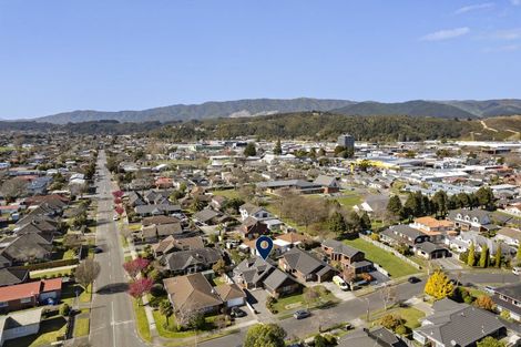 Photo of property in 3 Comeskey Grove, Elderslea, Upper Hutt, 5018