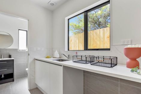 Photo of property in 10c Silver Birch Rise, Henderson, Auckland, 0612