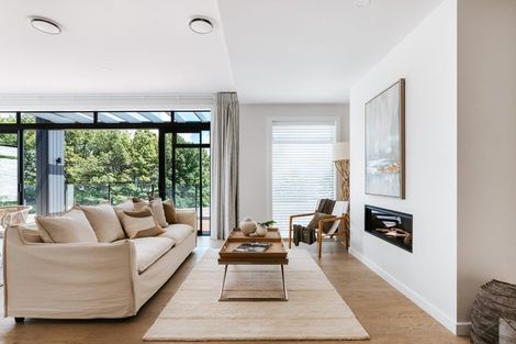 Photo of property in 5/3 Tremaine Avenue, Two Mile Bay, Taupo, 3330