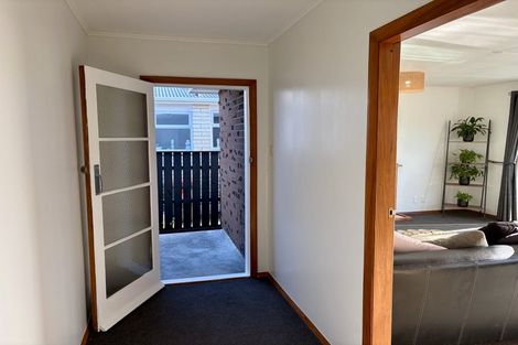 Photo of property in 44 Discovery Place, Marfell, New Plymouth, 4310