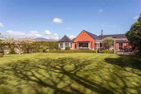 Photo of property in 16 Westburn Terrace, Burnside, Christchurch, 8041