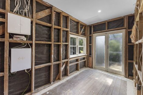 Photo of property in 84 Wyndham Road, Pinehaven, Upper Hutt, 5019