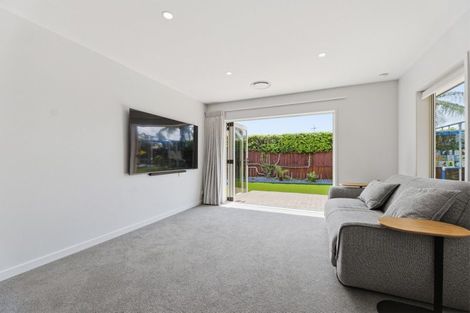 Photo of property in 2 Aranui Drive, Papamoa Beach, Papamoa, 3118