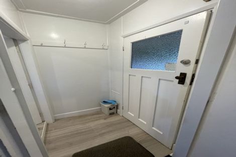 Photo of property in 70 Derwent Street, Island Bay, Wellington, 6023