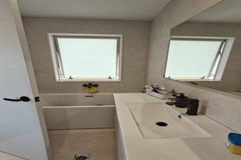 Photo of property in 8 Ritetai Street, Clarks Beach, 2122