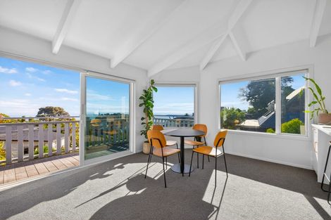 Photo of property in 4 The Cliffs, Britannia Heights, Nelson, 7010