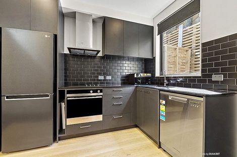 Photo of property in 4 Rua Kai Way, Brooklyn, Wellington, 6021