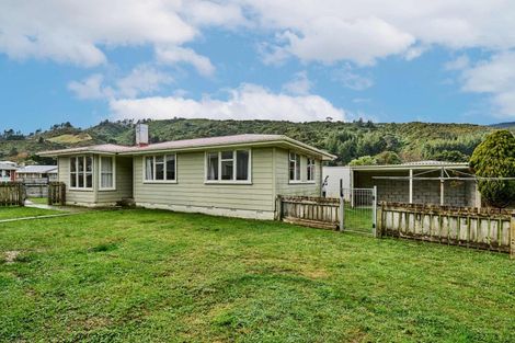 Photo of property in 11 Orewa Grove, Wainuiomata, Lower Hutt, 5014