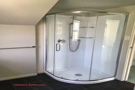 Photo of property in 2 Rodney Street, Northland, Wellington, 6012