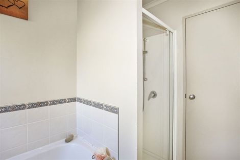 Photo of property in 21 Milson Drive, Papakura, 2110