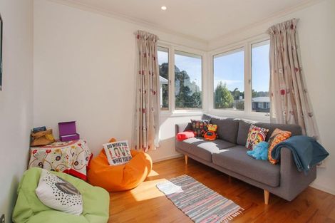Photo of property in 20 Melba Street, Beach Haven, Auckland, 0626