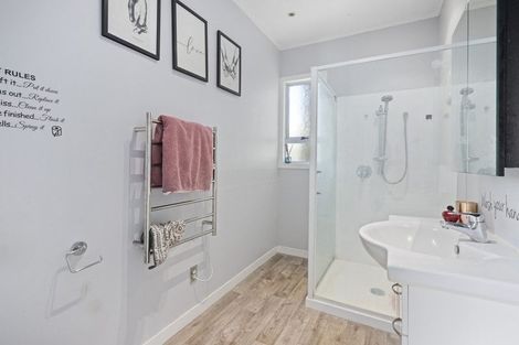 Photo of property in 6 Matatea Avenue, Pukekohe, 2120