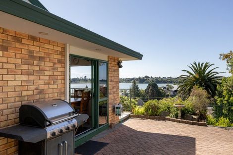 Photo of property in 32 Downing Place, Welcome Bay, Tauranga, 3112