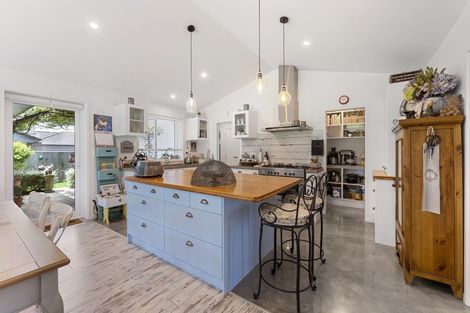 Photo of property in 2 Mercade Close, Stratford, 4332