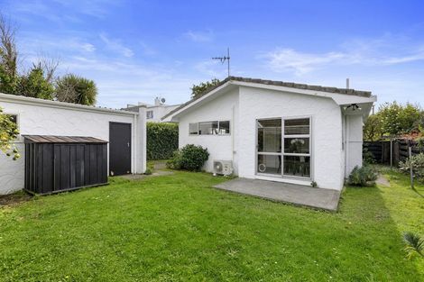 Photo of property in 20a Marina Grove, Hutt Central, Lower Hutt, 5010