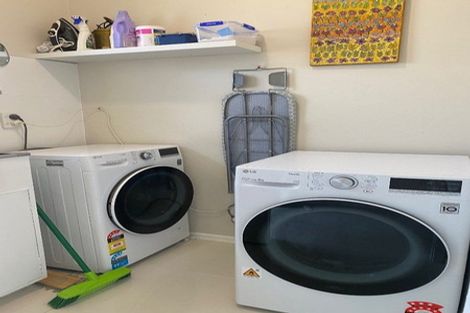 Photo of property in 7 Porter Avenue, Te Atatu South, Auckland, 0610