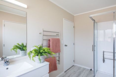 Photo of property in 45a Makarini Street, Paraparaumu, 5032