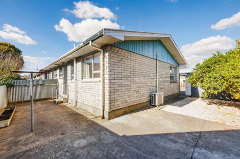 Photo of property in 8 Kiwi Court, Roslyn, Palmerston North, 4414