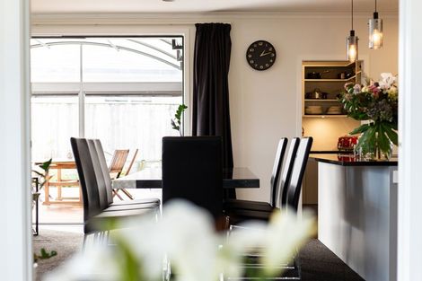 Photo of property in 5 Waitaria Terrace, Aotea, Porirua, 5024