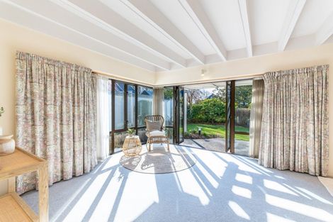 Photo of property in 17 Swanleigh Place, Ilam, Christchurch, 8041