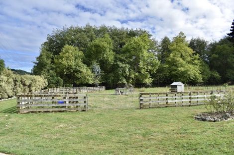Photo of property in 283 North Manakau Road, Manakau, 5573