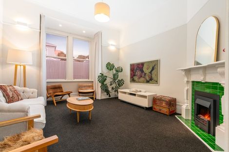 Photo of property in 84 Roxburgh Street, Mount Victoria, Wellington, 6011