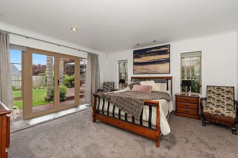 Photo of property in 62 Cairns Crescent, Rototuna, Hamilton, 3210