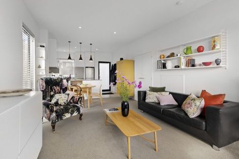 Photo of property in 15/6 Oswald Crescent, Paparangi, Wellington, 6037