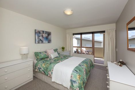 Photo of property in 13/1 Marine Parade, Paraparaumu Beach, Paraparaumu, 5032