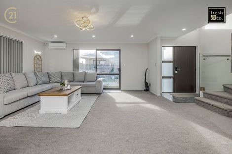 Photo of property in 56b Cambridge Terrace, Papatoetoe, Auckland, 2025