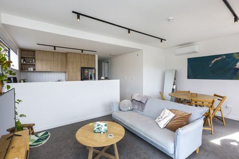 Photo of property in 69u3 Tiketike Way, Brooklyn, Wellington, 6021